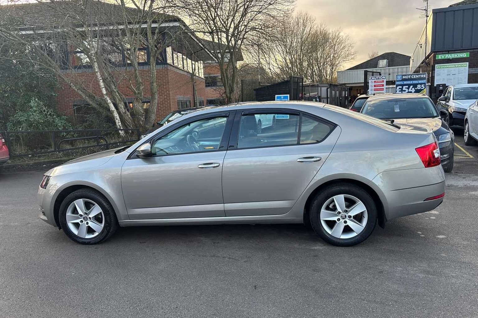 SKODA OCTAVIA 1.5 TSI SE 5dr