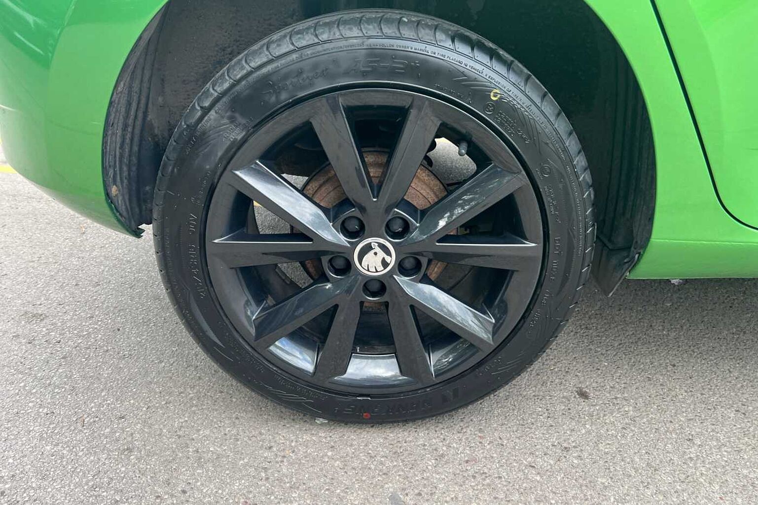 SKODA FABIA 1.0 MPI Colour Edition 5dr