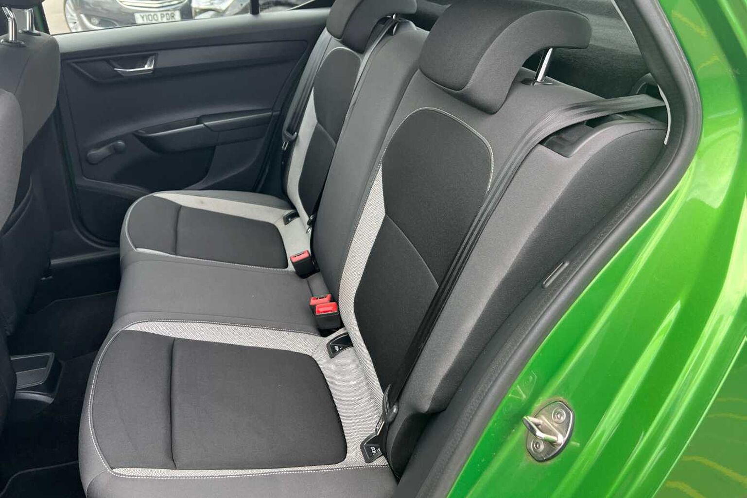 SKODA FABIA 1.0 MPI Colour Edition 5dr