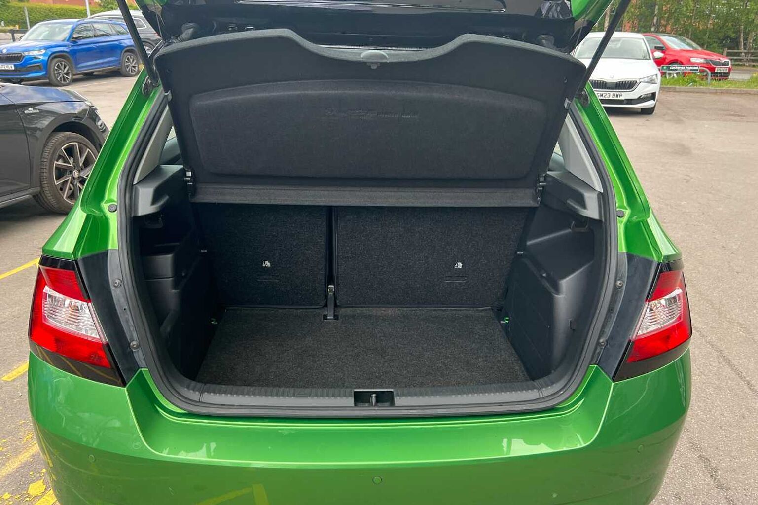SKODA FABIA 1.0 MPI Colour Edition 5dr
