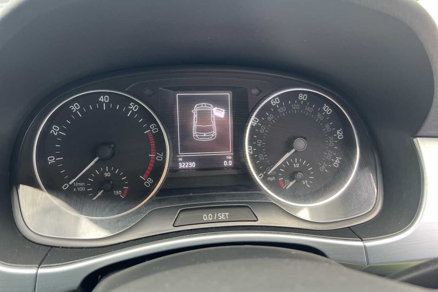SKODA FABIA 1.0 MPI Colour Edition 5dr