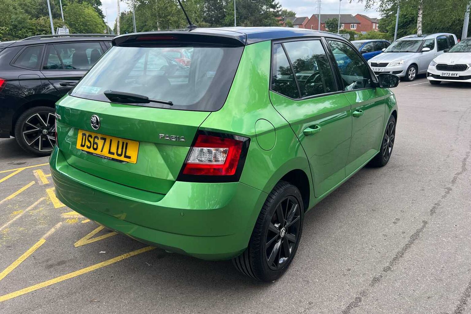 SKODA FABIA 1.0 MPI Colour Edition 5dr